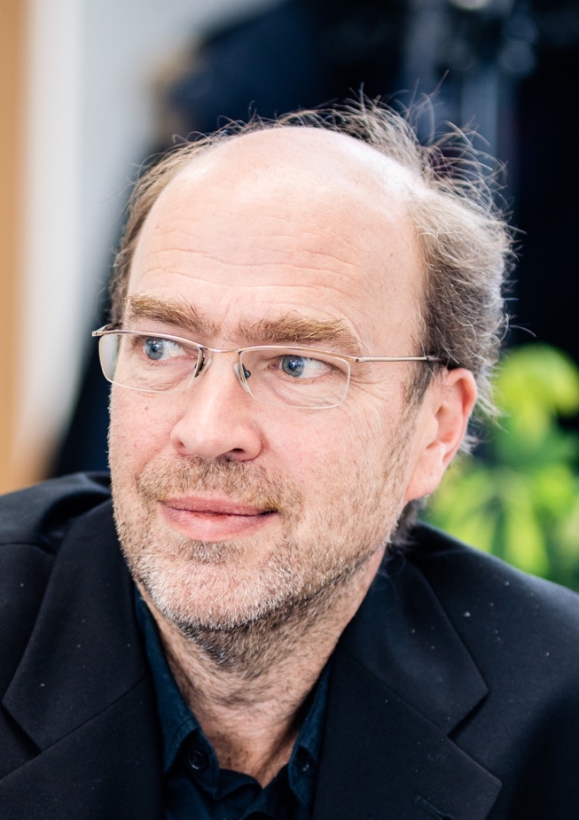 _MW Porträtfoto Kopie.jpeg